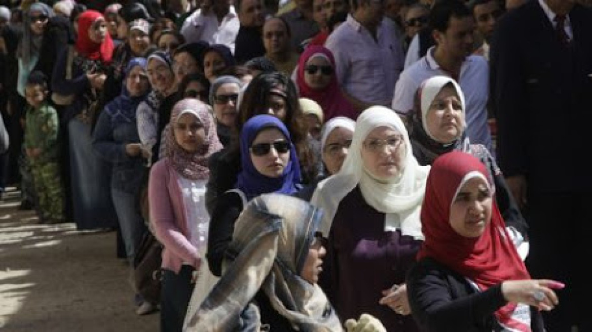 Αίγυπτος: Νοθεία κατά το δημοψήφισμα καταγγέλλει η αντιπολίτευση